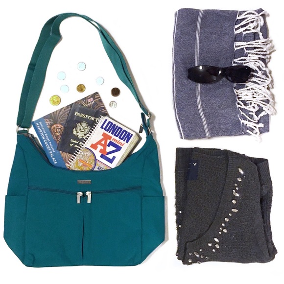 Baggallini Handbags - Baggelini Cargo Bag